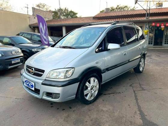 CHEVROLET ZAFIRA 2.0 MPFI COMFORT 8V FLEX 4P MANUAL CHEVROLET ZAFIRA 2.0 MPFI COMFORT 8V FLEX 4P MANUAL